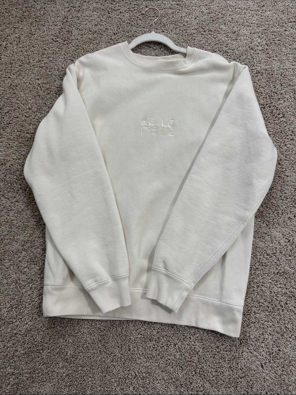 Unbranded Cream Crewneck Sweatshirt with "HELLO IT'S ME" Embroidery